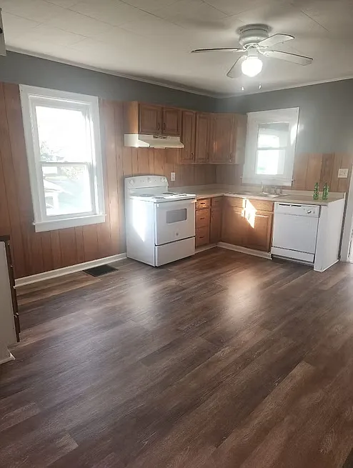 3 bed, 1170 sqft, $1,725 — Photo 4