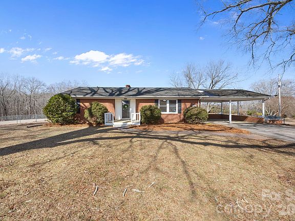 2nd image of 33633 Mann Rd