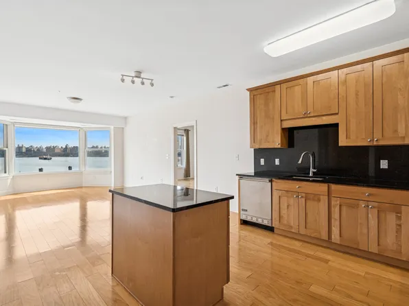 20 Avenue At Port Imperial APT 337, West New York, NJ 07093