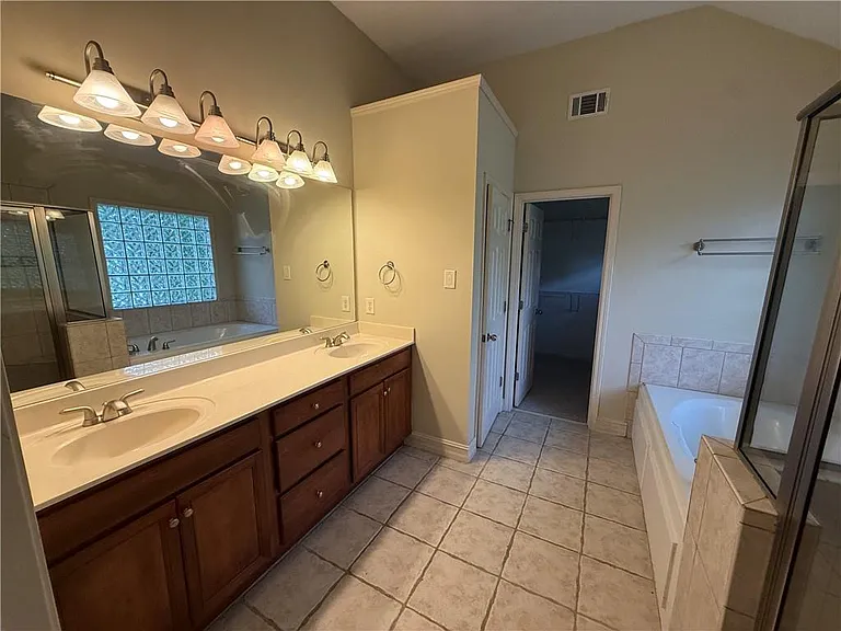 7256 Village Creek Trce — Photo 34