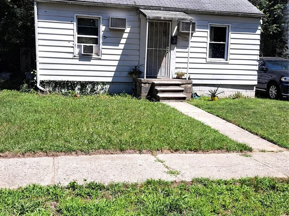 19940 Faust Ave, Detroit, MI 48219