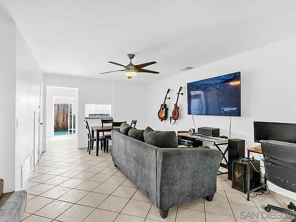 2nd image of 888 Cherrywood Way Unit 3