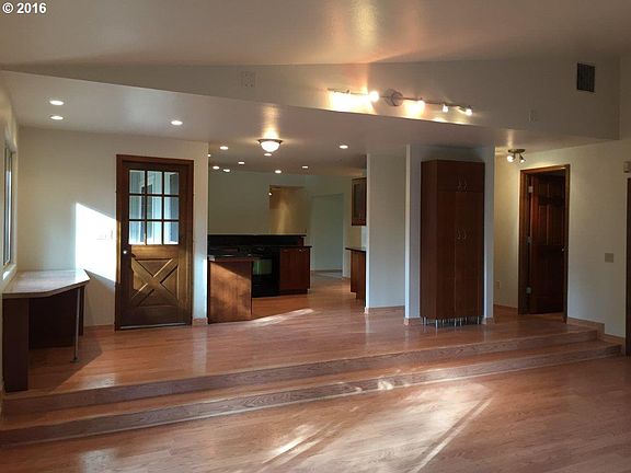 3rd image of 10510 NE 37th Ave