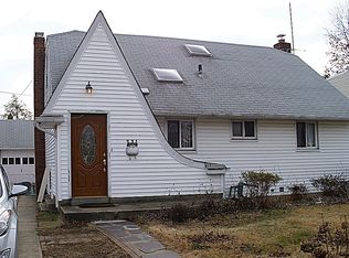 291 Plainview Rd, Hicksville, NY 11801