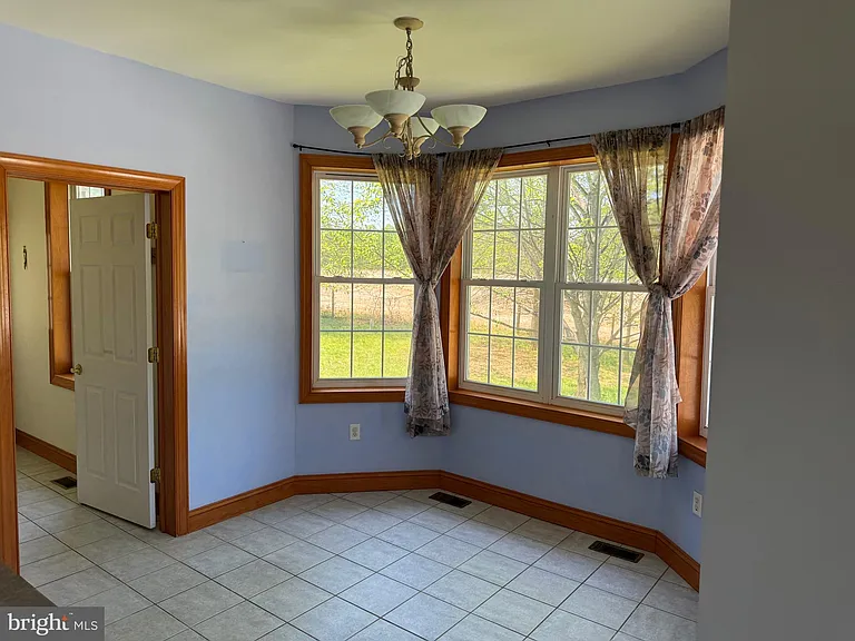 39 N Friendship Ct — Photo 16