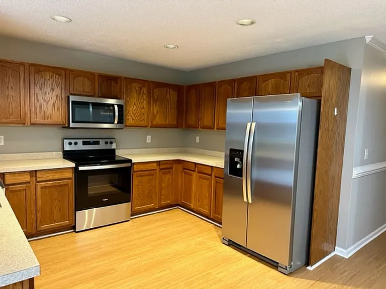 5091 Ballantine Dr — Photo 6