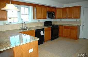 4th image of 1410 Church Ln