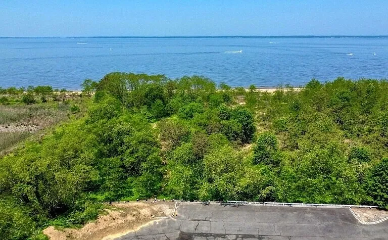 574 Beachway Ave — Photo 26