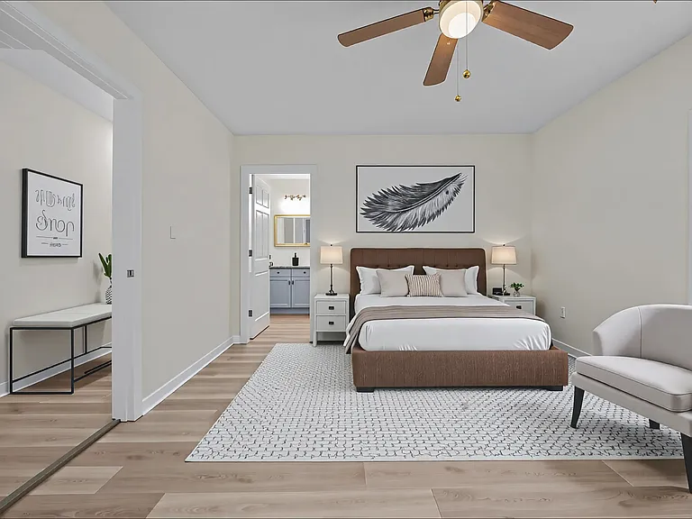 1005 E Russell Ave — Photo 4
