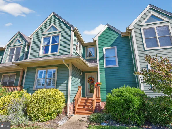 14404 Paddington Ct #140, Solomons, MD 20688