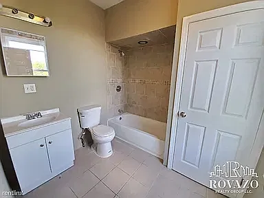 3 bed, $2,350 — Photo 2