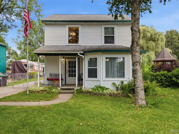 11163 Cape Cod St, Taylor, MI 48180