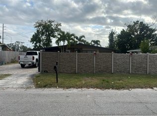 2762 Nancy St, Sarasota, FL 34237