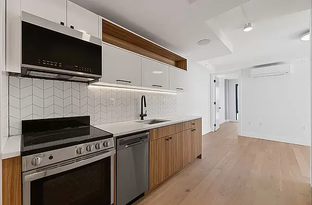 Rented by REAL New York | media 17