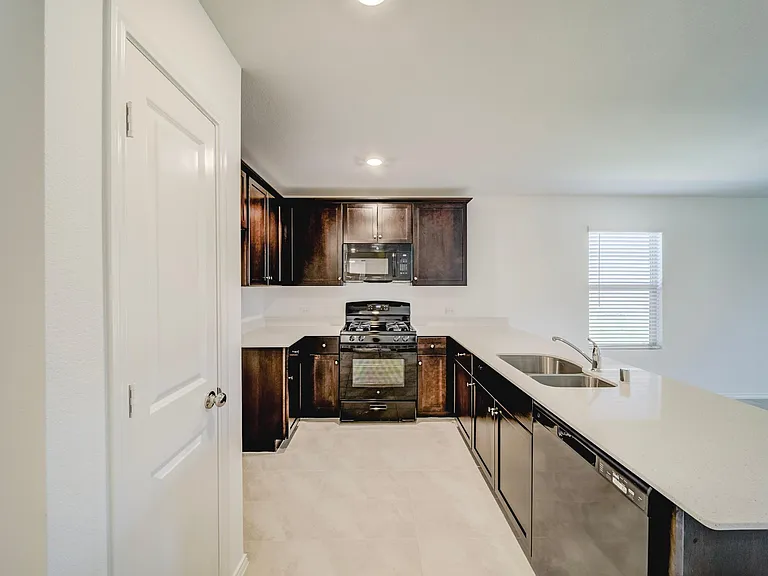 352 Sun Bluff Rd — Photo 10