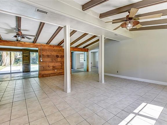 4th image of 1421 W Voorhis Ave