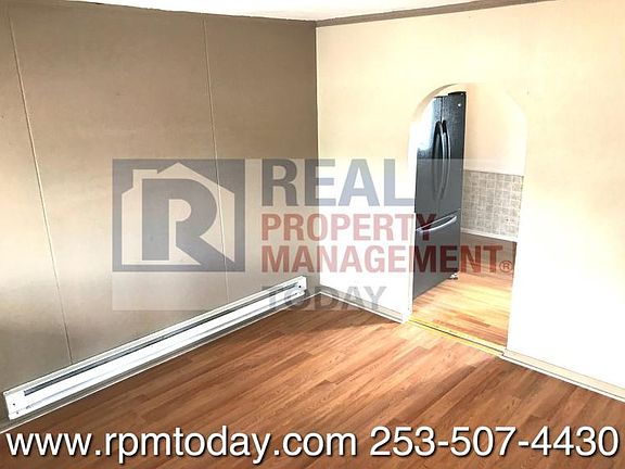 2nd image of 9618 Pacific Ave APT 6