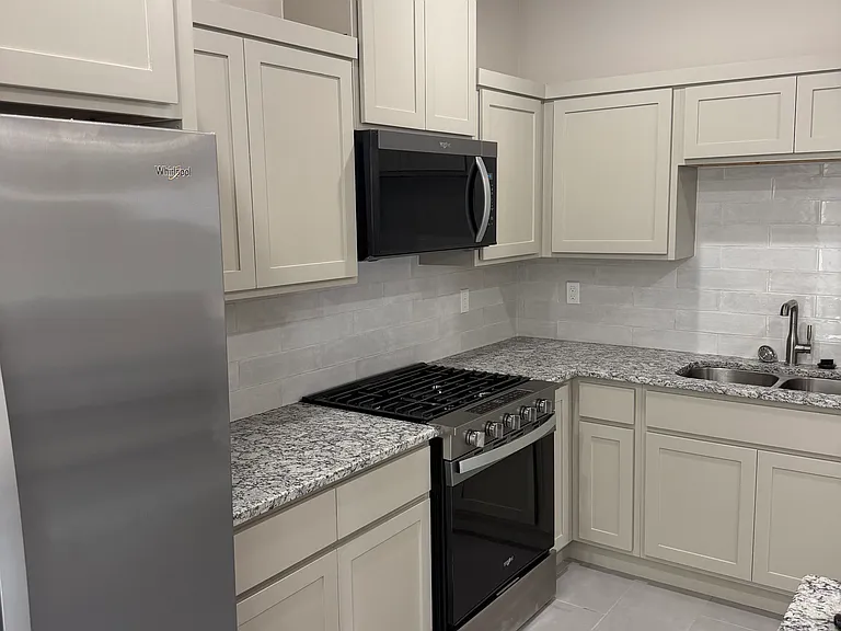 14545 Mariam Hanna St — Photo 4