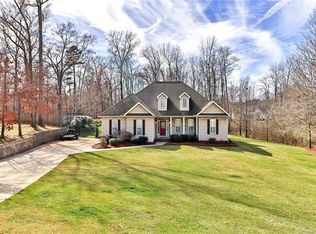 2016 E Providence Dr, Charlotte, NC 28270