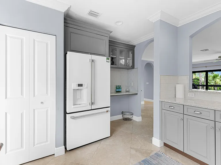 11397 Pond View Dr #E202 — Photo 11