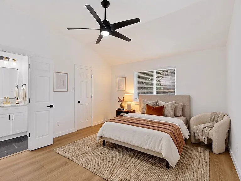 1313 Homestead St — Photo 43