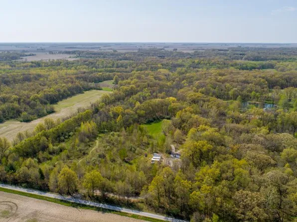 1916 County Road 450 N, Greenup, IL 62428
