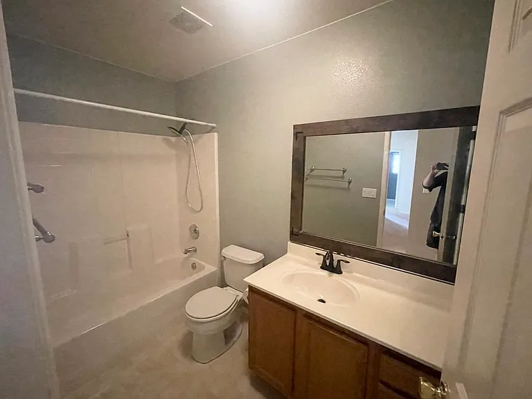 537 Farridge Dr — Photo 10