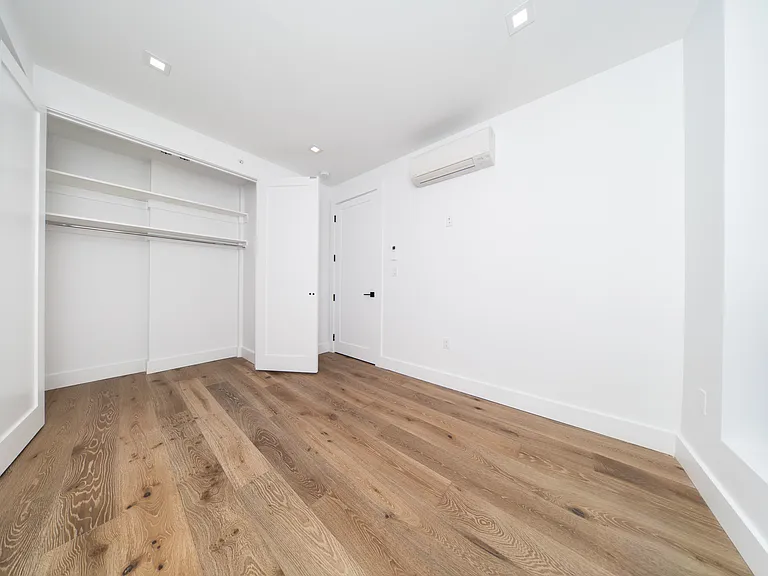 311 Franklin Ave #3A — Photo 17