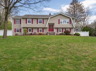 14 Morgan Ct, Wayne, NJ 07470