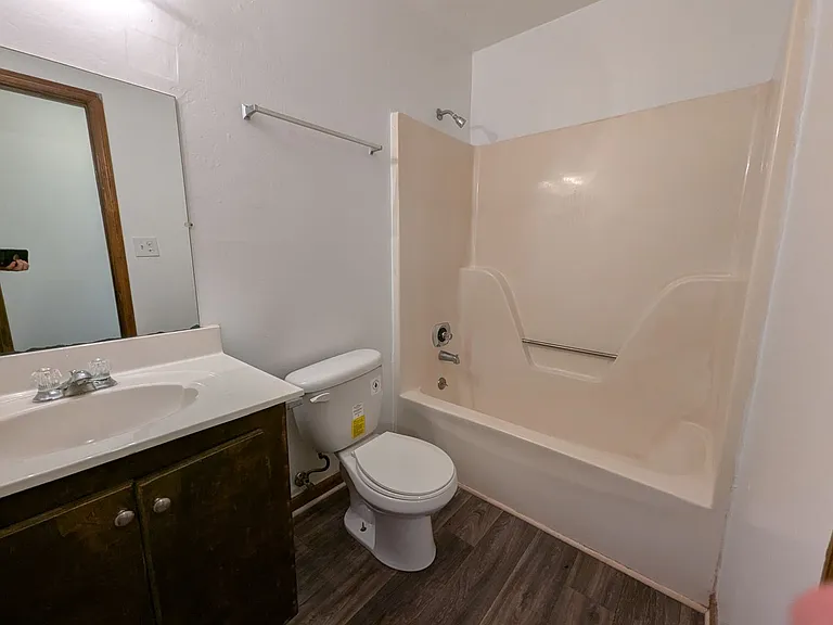 410/412 Rustwood Dr — Photo 6