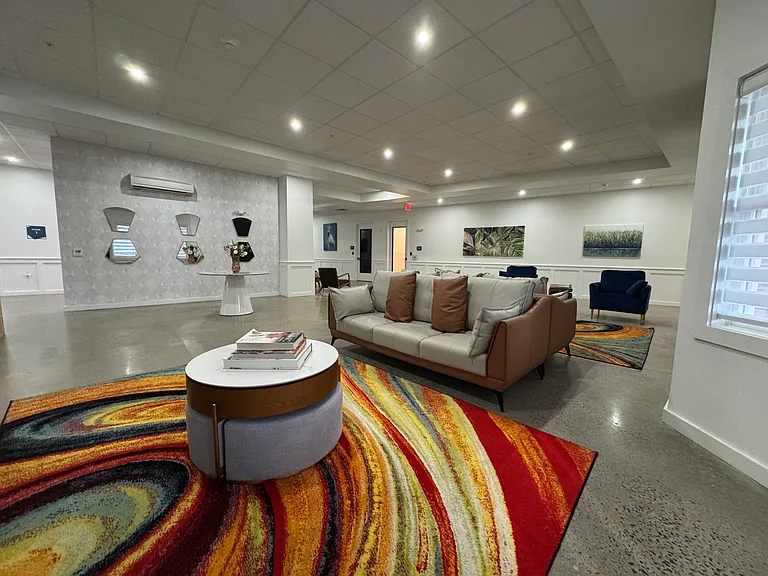 55A Tunxis Ave #221 — Photo 5