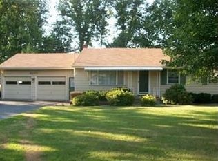 4120 Leavitt Dr, Leavittsburg, OH 44485