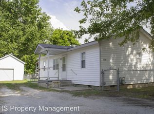 1130 N Davies Ave, Springfield, MO 65802