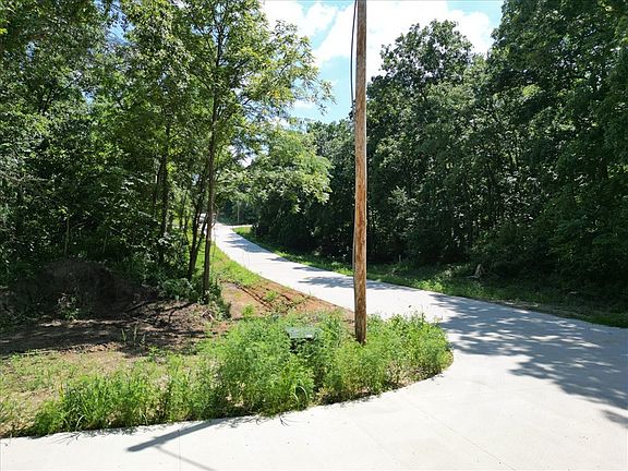 3rd image of 0 W Banyon Dr