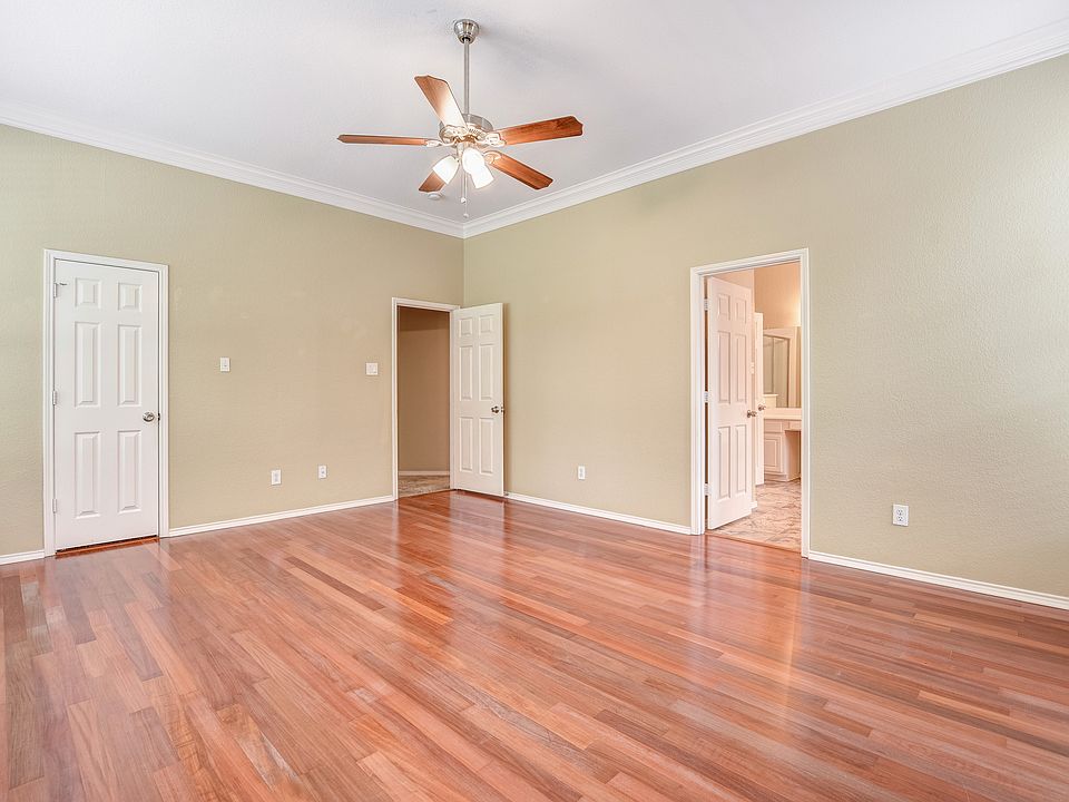 2nd image of 8428 Brightside Ln