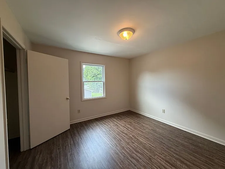 605 Adelle St SW — Photo 13