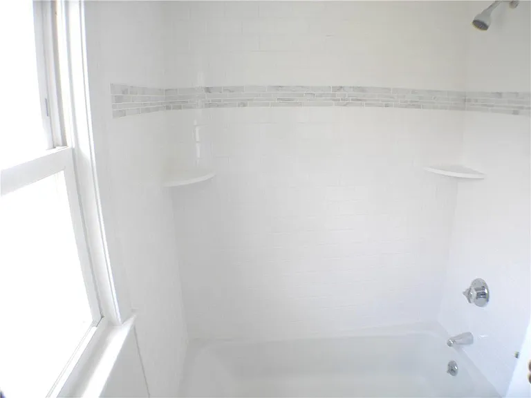5 Hospital Rd — Photo 3