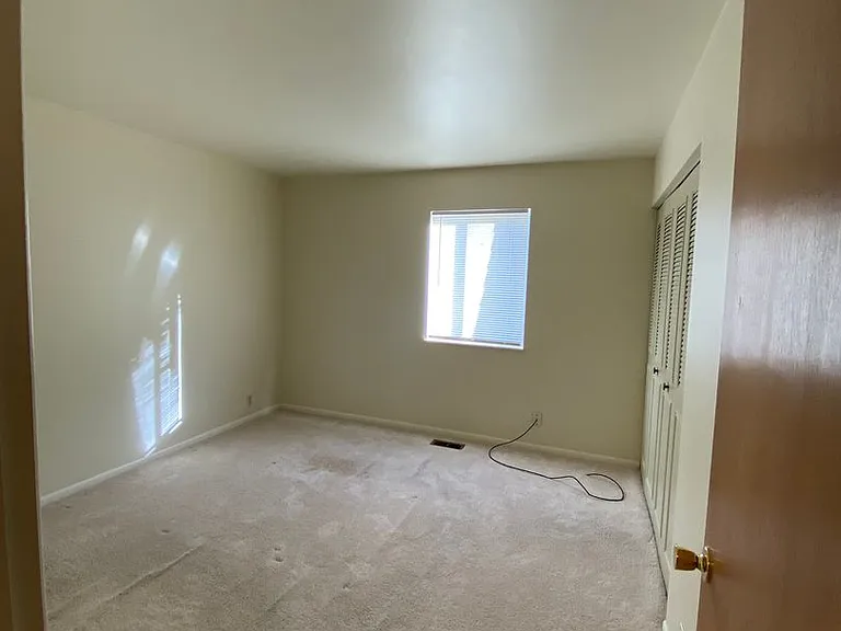 2901 & 2905 Poplar St #&-410 — Photo 13