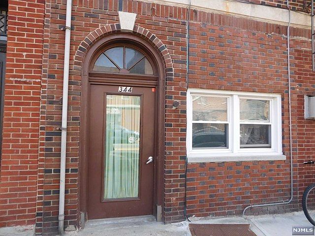 1st image of 344 Palisade Ave #6