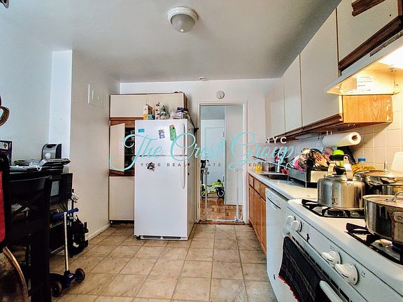 5th image of 2700 Henry Hudson Pkwy E #2C