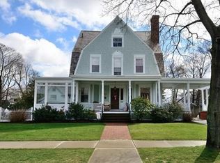 174 Pleasant St, Holyoke, MA 01040