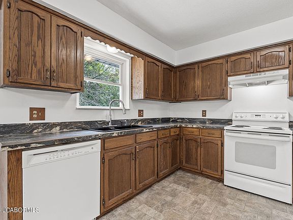 4th image of 5302 Sheridan Dr