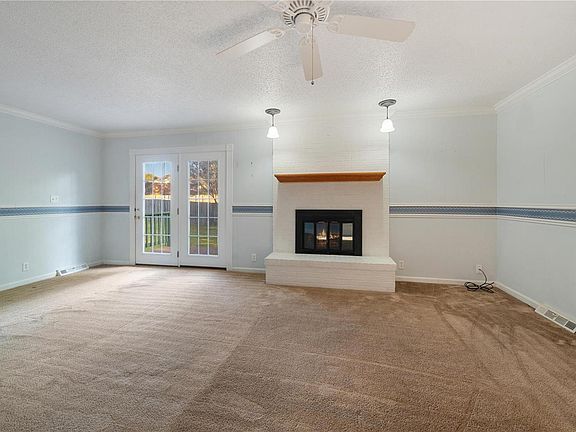 5th image of 2102 Timothy Cir