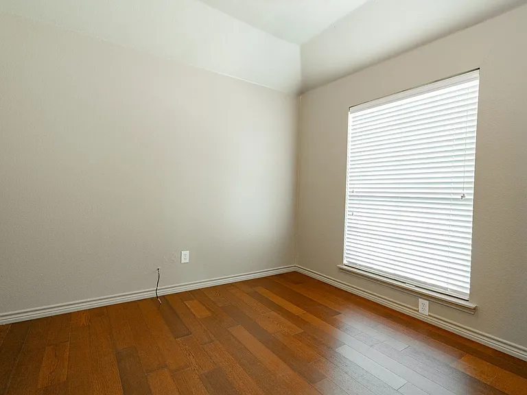 1875 Crestlake Dr — Photo 26