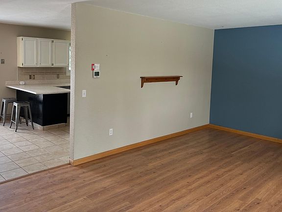 3rd image of 961 Governors Blvd