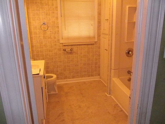 2nd image of 2067 Montague Ave Ext