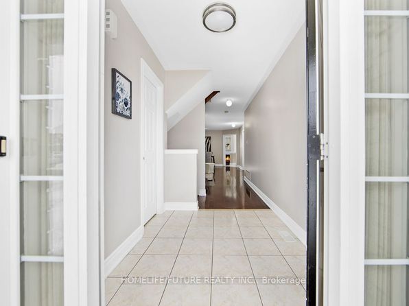 39 Harkness Dr, Whitby, ON L1R 0C6