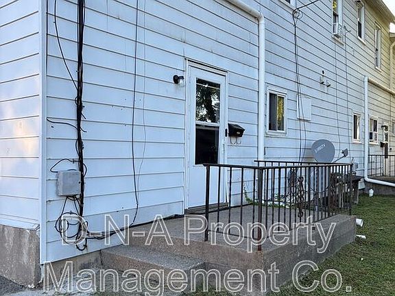 2nd image of 103-105 S Broadway APT A