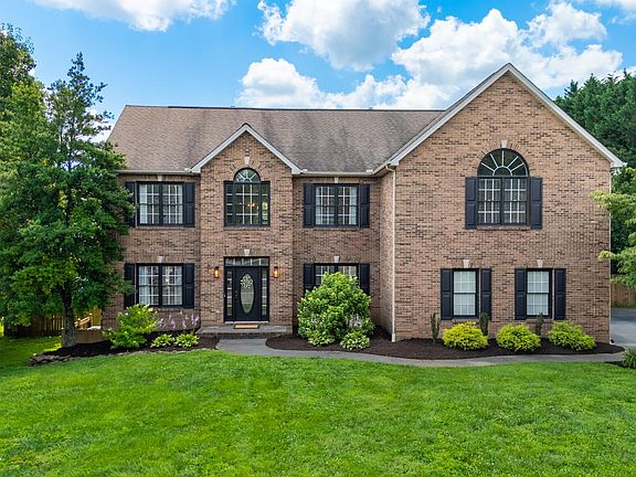 3rd image of 8663 Lake Village Cir