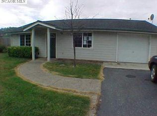 10401 Broken Oak Ct, Penn Valley, CA 95946